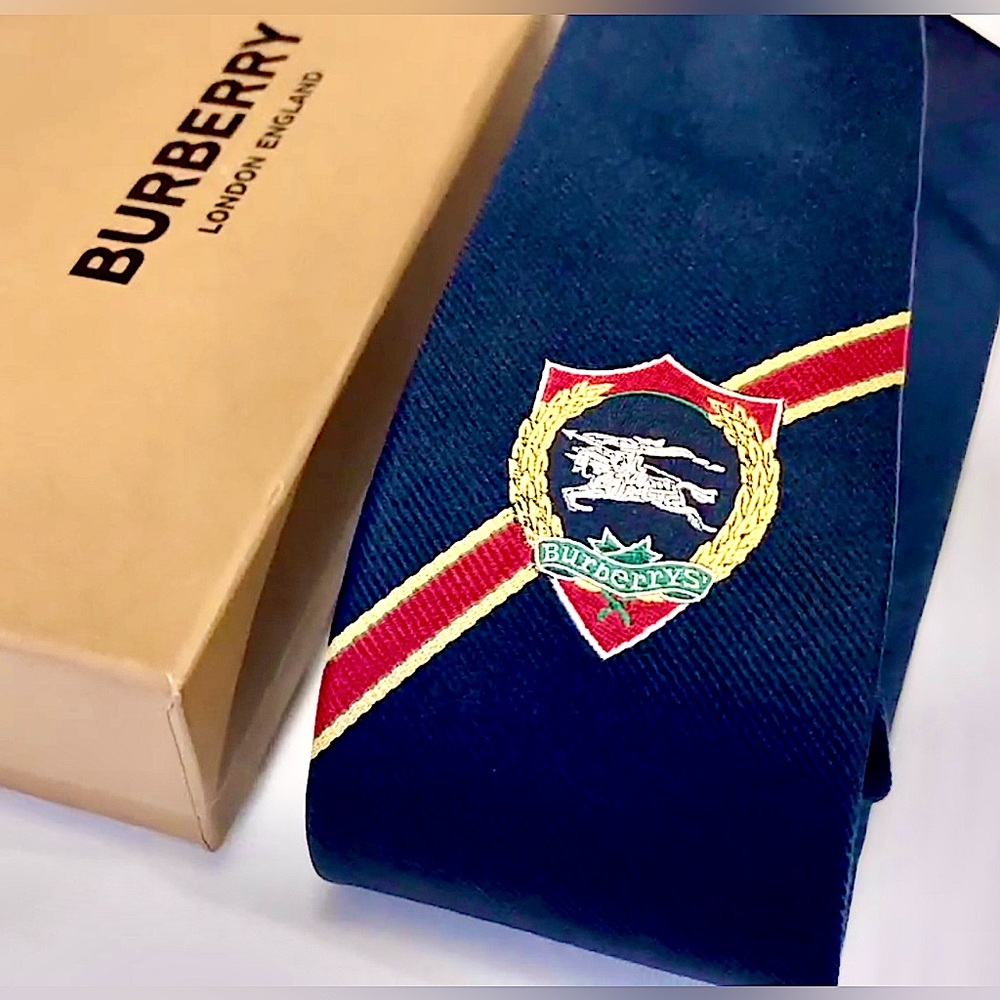 🎁TB HOLIDAY 26’🎁🔥🆕💯ICONIC BURBERRY HORSEFERRY KNIGHT CREST NAVY MOTIF T…